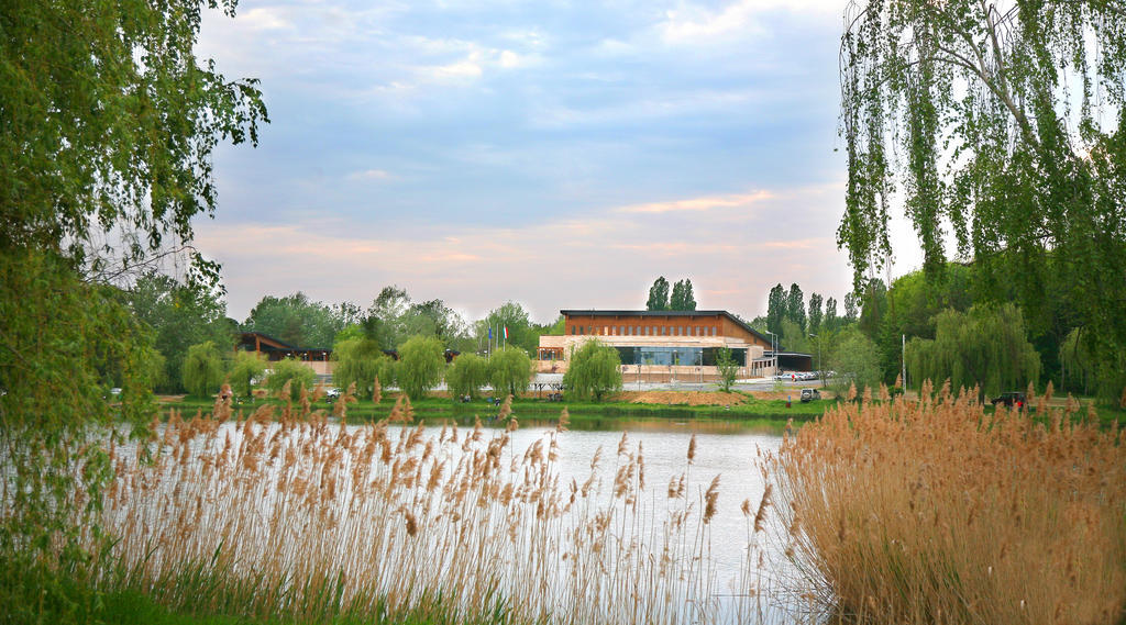Sarkany Apartman, Sarkany Wellness Es Gyogyfuerdo Nyirbator Exterior photo