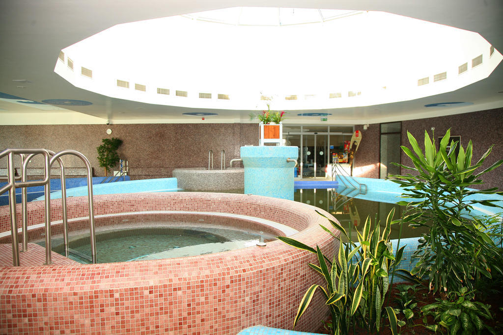 Sarkany Apartman, Sarkany Wellness Es Gyogyfuerdo Nyirbator Exterior photo